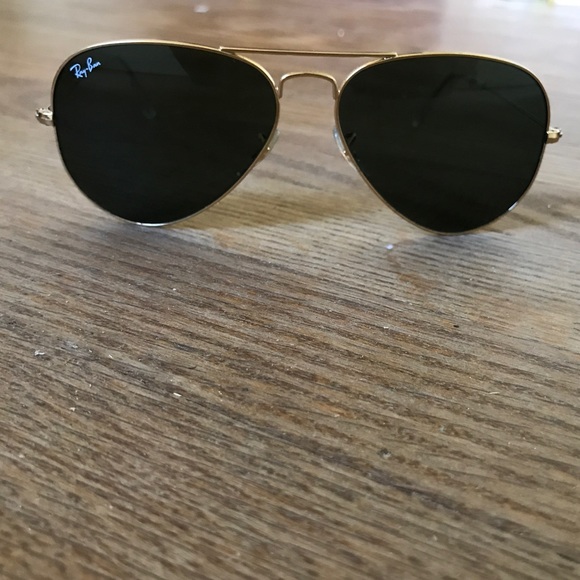 Ray-Ban Accessories - Ray Ban Aviators in gold tone metal with case